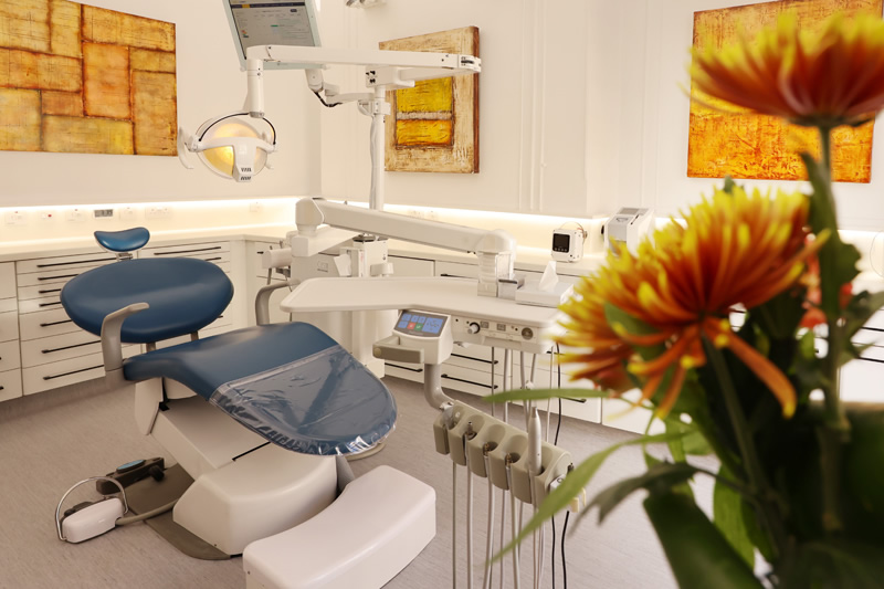 Dental surgery at 75 Harley Street